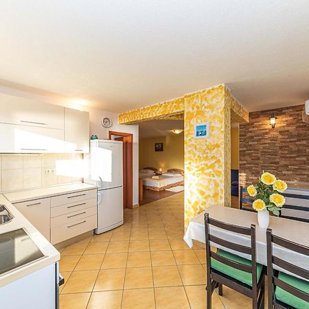 Rajcic Apartments Rogoznica  Oda fotoğraf