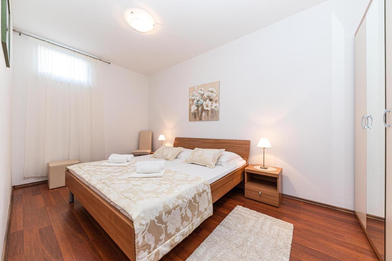 Rajcic Apartments Rogoznica  Dış mekan fotoğraf