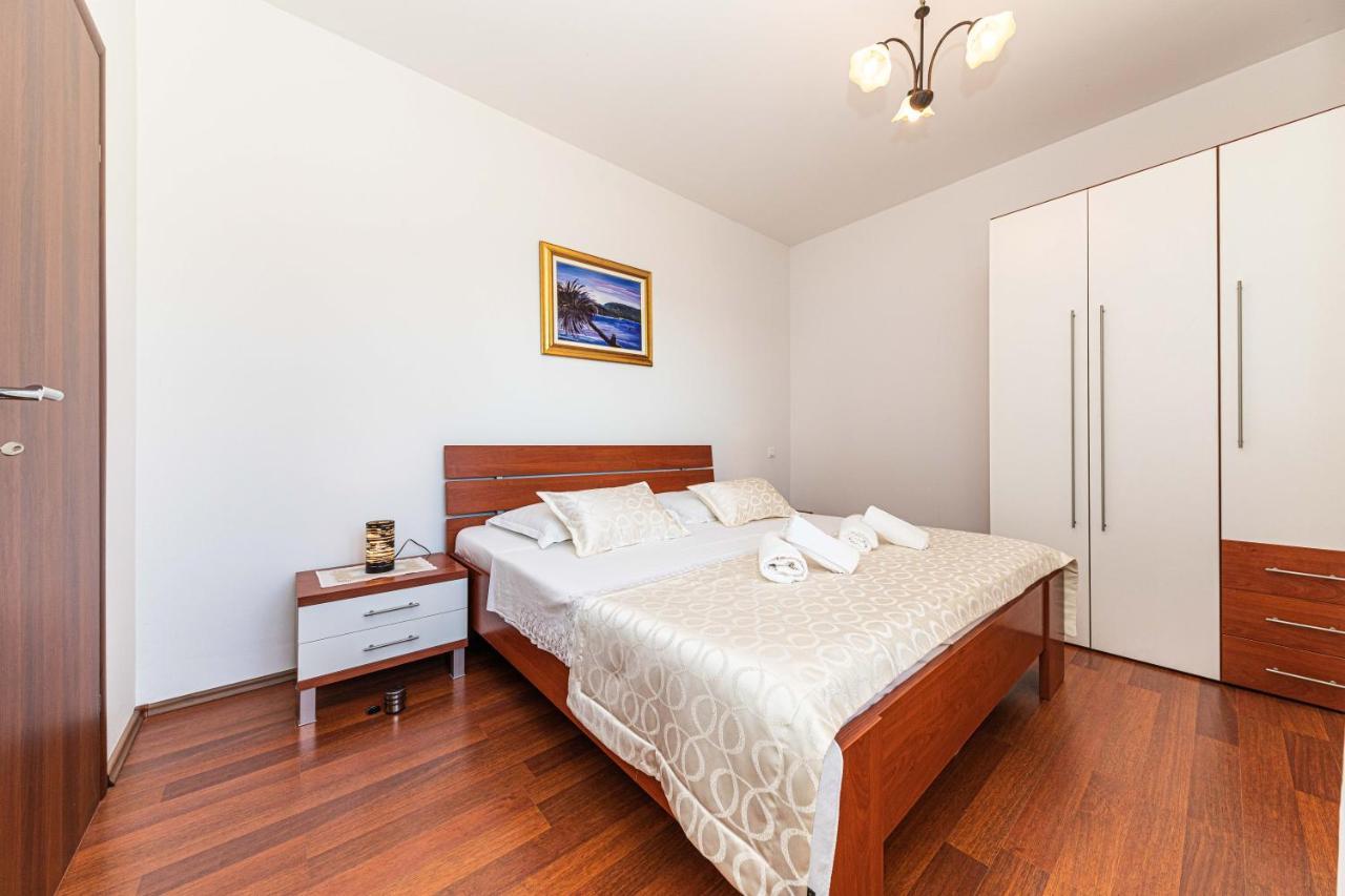 Rajcic Apartments Rogoznica  Dış mekan fotoğraf