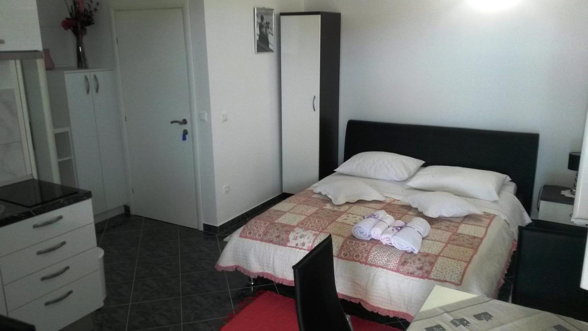 Rajcic Apartments Rogoznica  Oda fotoğraf